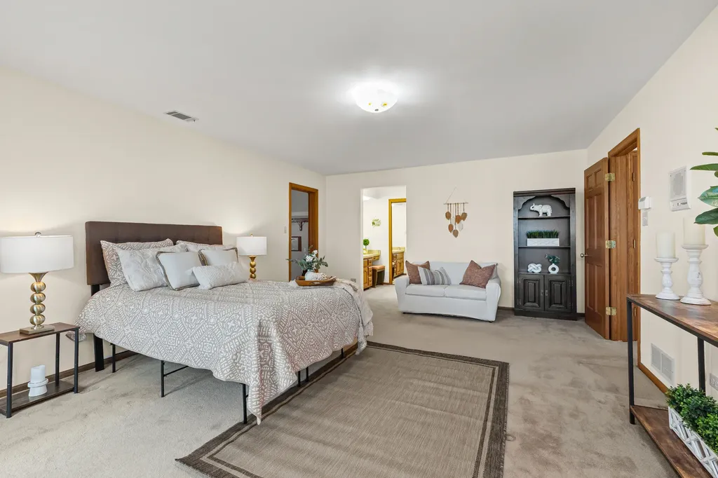 8115 Pluskota Drive Orland Park IL 60462