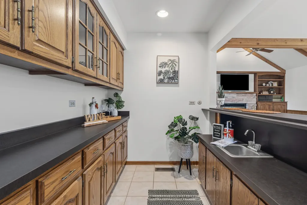 8115 Pluskota Drive Orland Park IL 60462