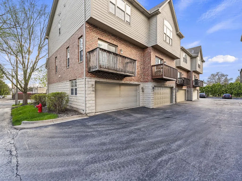 265 North Wilmette Avenue Westmont IL 60559