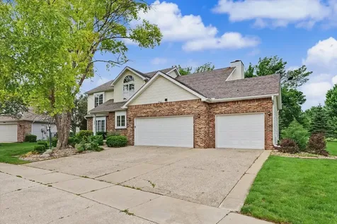 2807 Cherry Hills Drive Champaign IL 61822