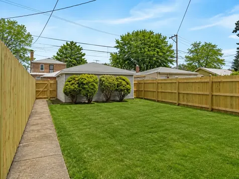 10606 South Vernon Avenue Chicago IL 60628