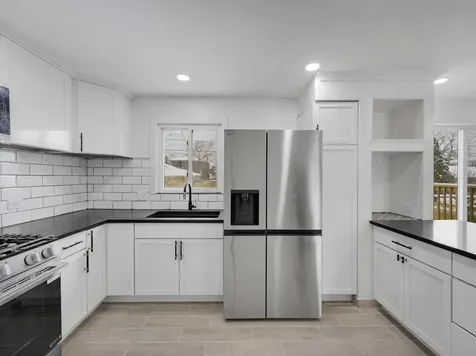 10606 South Vernon Avenue Chicago IL 60628