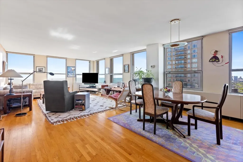 2626 North Lakeview Avenue Chicago IL 60614