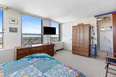 2626 North Lakeview Avenue Chicago IL 60614