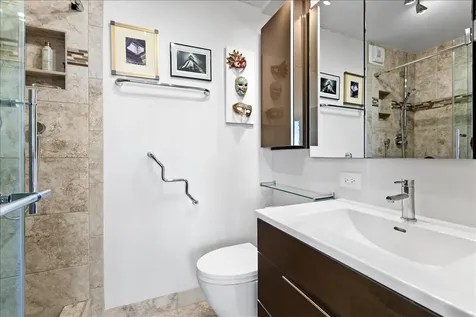 2626 North Lakeview Avenue Chicago IL 60614