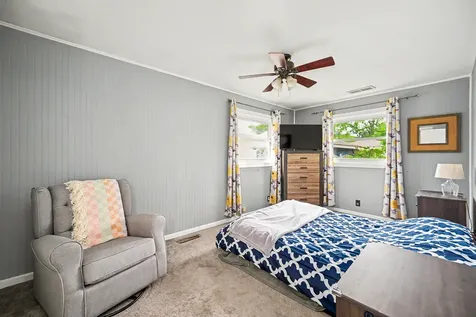 911 Lilac Lane Joliet IL 60435