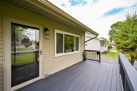 911 Lilac Lane Joliet IL 60435