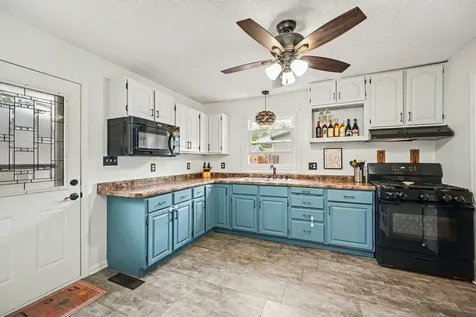 911 Lilac Lane Joliet IL 60435