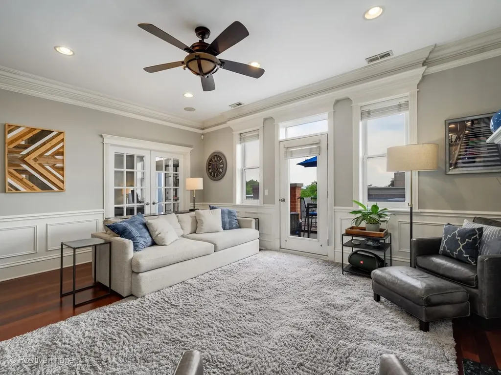 2222 West Belmont Avenue Chicago IL 60618