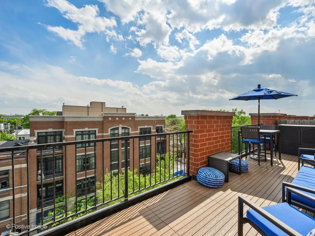 2222 West Belmont Avenue Chicago IL 60618