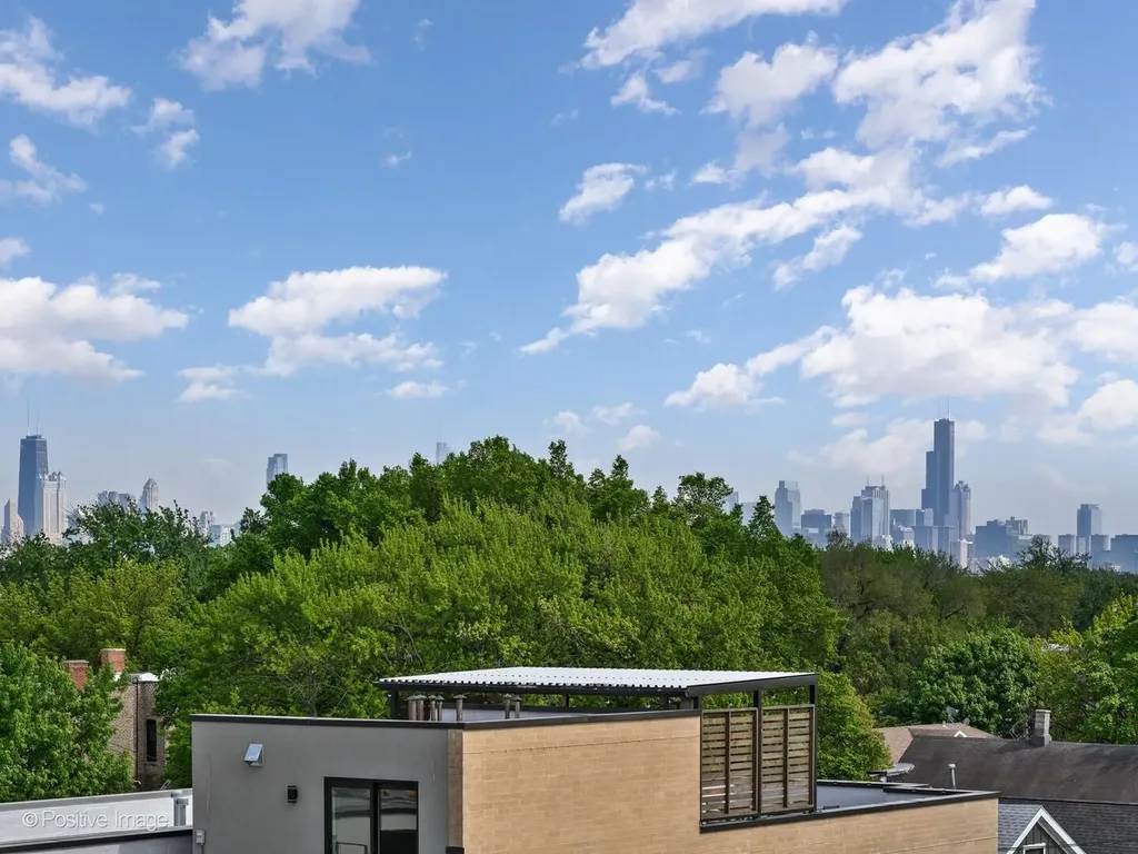 2222 West Belmont Avenue Chicago IL 60618
