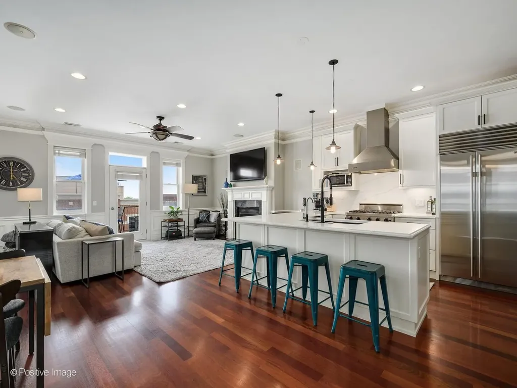 2222 West Belmont Avenue Chicago IL 60618