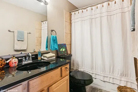 5803 Oakwood Drive Lisle IL 60532