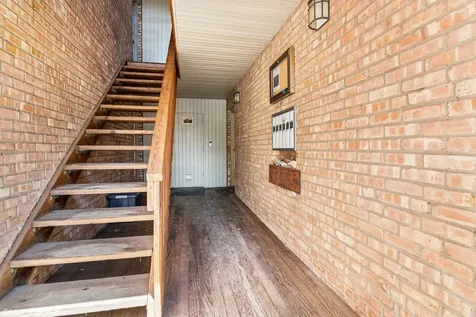 5803 Oakwood Drive Lisle IL 60532