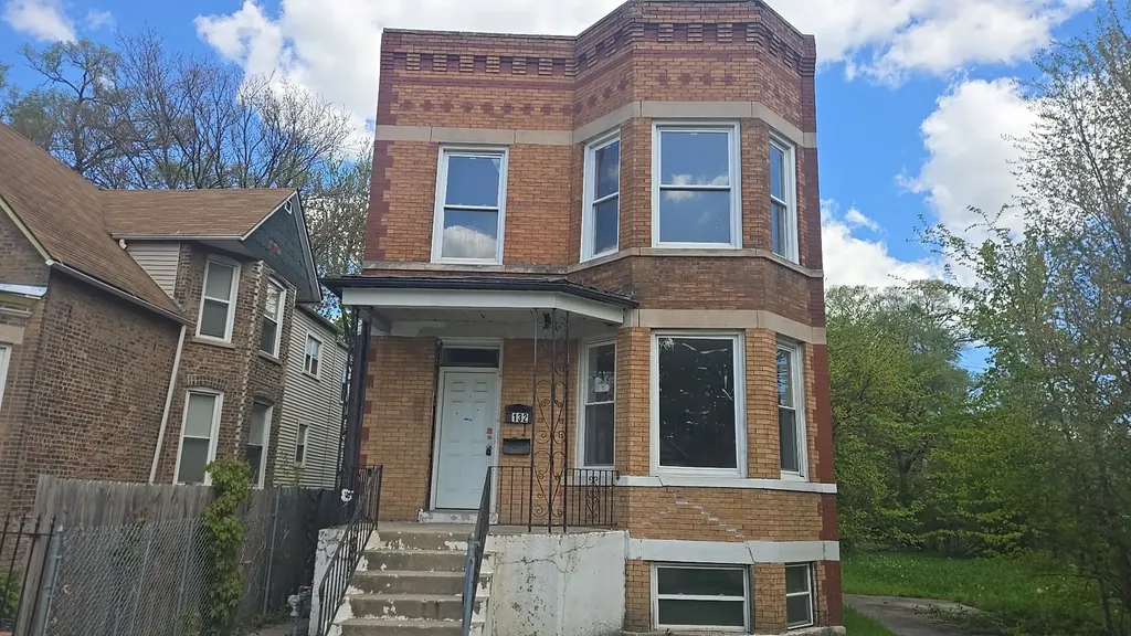 132 West 113th Street Chicago IL 60628