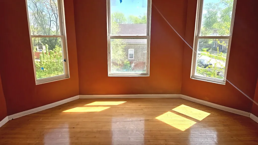132 West 113th Street Chicago IL 60628