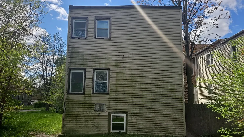 132 West 113th Street Chicago IL 60628
