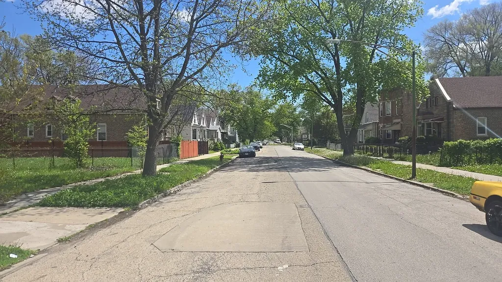 132 West 113th Street Chicago IL 60628