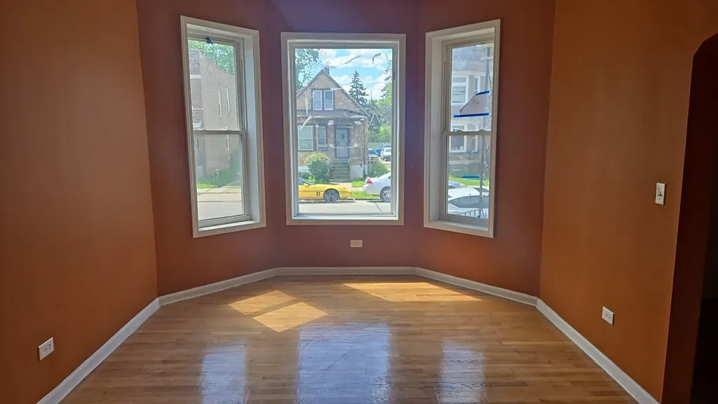 132 West 113th Street Chicago IL 60628