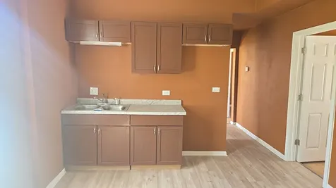 132 West 113th Street Chicago IL 60628