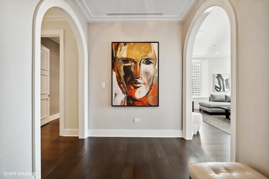 118 East Erie Street Chicago IL 60611