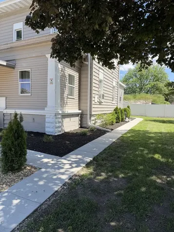 704 Locust Street Sterling IL 61081
