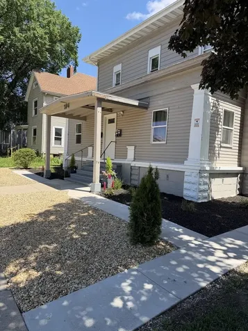 704 Locust Street Sterling IL 61081