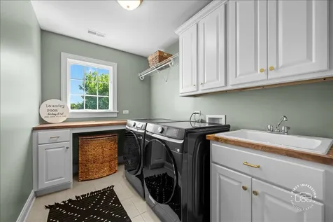 43W707 North Sunset Views Drive St. Charles IL 60175