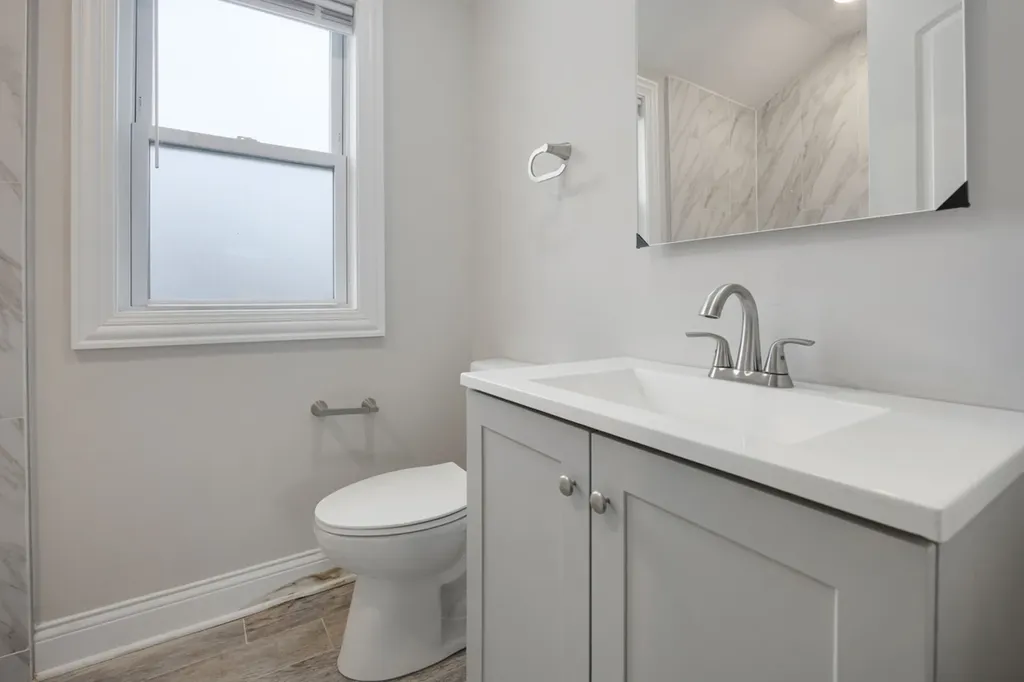 8435 South Cregier Avenue Chicago IL 60617