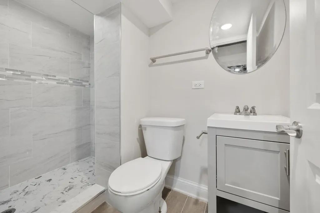 8435 South Cregier Avenue Chicago IL 60617