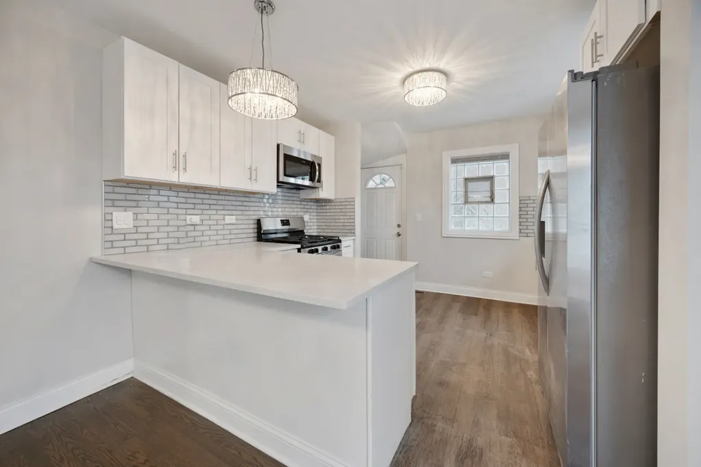 8435 South Cregier Avenue Chicago IL 60617