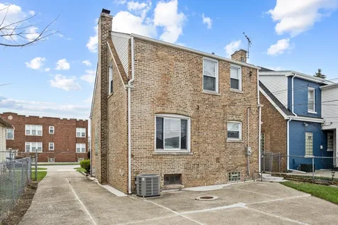 8435 South Cregier Avenue Chicago IL 60617