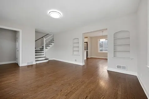 8435 South Cregier Avenue Chicago IL 60617