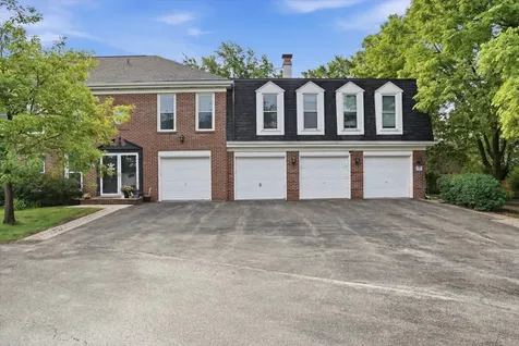 837 Garfield Avenue Libertyville IL 60048