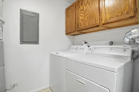 837 Garfield Avenue Libertyville IL 60048