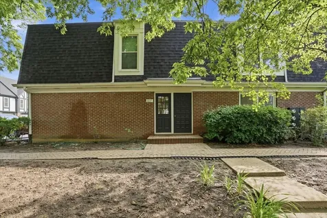 837 Garfield Avenue Libertyville IL 60048