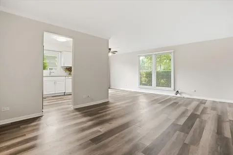837 Garfield Avenue Libertyville IL 60048