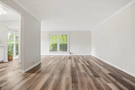 837 Garfield Avenue Libertyville IL 60048