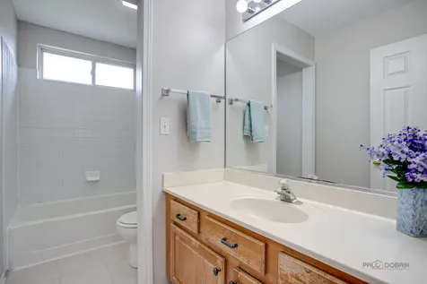 7401 Inglenook Lane Gurnee IL 60031