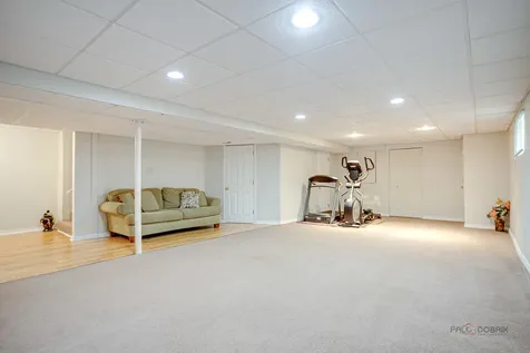 7401 Inglenook Lane Gurnee IL 60031