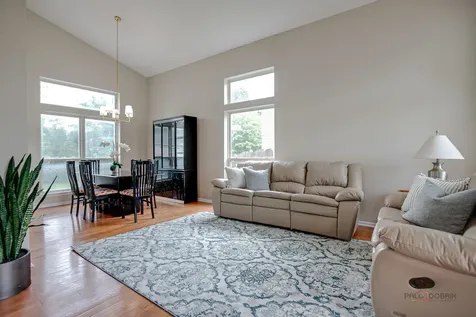 7401 Inglenook Lane Gurnee IL 60031