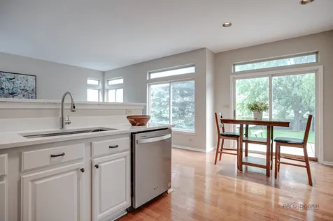 7401 Inglenook Lane Gurnee IL 60031