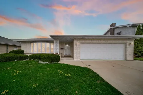10916 Kingston Street Westchester IL 60154