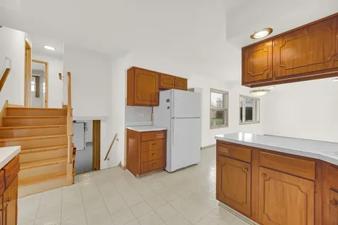10916 Kingston Street Westchester IL 60154