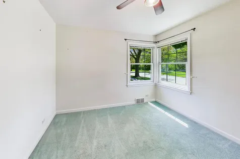610 South Nawata Avenue Mount Prospect IL 60056