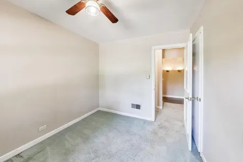 610 South Nawata Avenue Mount Prospect IL 60056