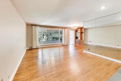 610 South Nawata Avenue Mount Prospect IL 60056