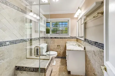 610 South Nawata Avenue Mount Prospect IL 60056