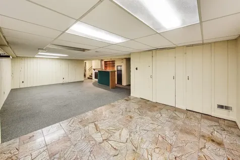 610 South Nawata Avenue Mount Prospect IL 60056