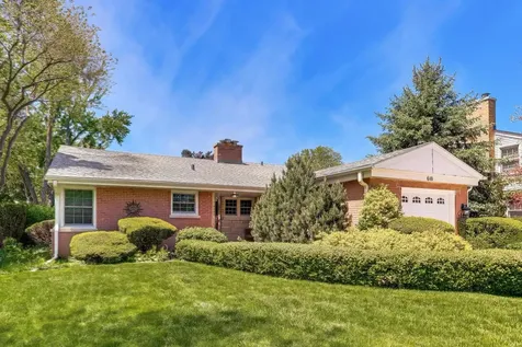610 South Nawata Avenue Mount Prospect IL 60056